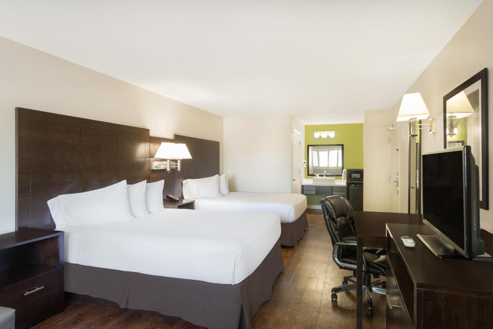 Baymont by Wyndham Modesto Salida Main image 1