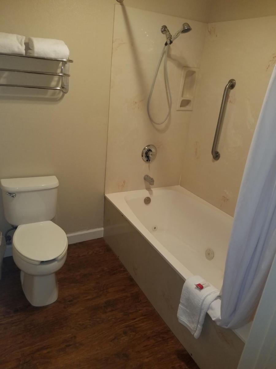 Popular attractions Area Nearby Property